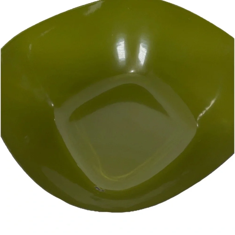 CATHRINEHOLM 1960s avocado green enamel salad bowl mid century kitchen 9.75”wide